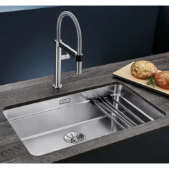 Blanco Culina-S Semi-Professional Single Lever Pull Out Kitchen Mixer Spray Tap - Brushed Stainless Steel -Vado Shop blanco culina s pvd steel lifestyle
