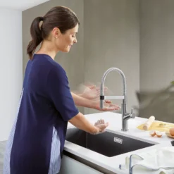 Blanco Solenta-S Senso Smart Pull Out Kitchen Mixer Spray Tap With Hands-Free Operation - PVD Steel -Vado Shop blanco solenta senso pull out tap steel lifestyle 2