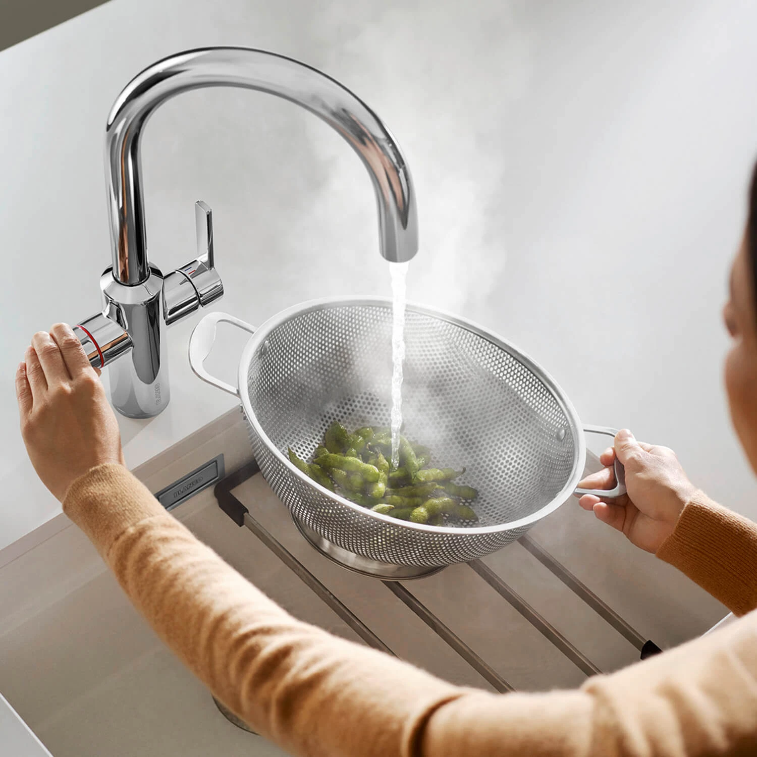 Blanco Tampera 3-in-1 Instant 100°C Boiling Water Mono Kitchen Mixer Tap - PVD Steel 5 Blanco Tampera 3-in-1 Instant 100°C Boiling Water Mono Kitchen Mixer Tap - PVD Steel - Image 5