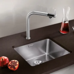 Blanco Vonda Ergonomic Control Chrome Mono Kitchen Mixer Tap 8 Blanco Vonda Ergonomic Control Chrome Mono Kitchen Mixer Tap -Vado Shop blanco vonda mono kitchen tap lifestyle 3