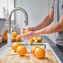 Blanco Carena-S Vario Single Lever Chrome Pull Out Kitchen Mixer Spray Tap - Black & Chrome -Vado Shop carena s vario white lifestyle 2