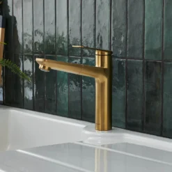 Clearwater Levant Single Lever Mono Pull Out Kitchen Mixer Tap - Brushed Brass -Vado Shop clearwater levant brushed brass mono pull out kitchen mixer lifestyle 1