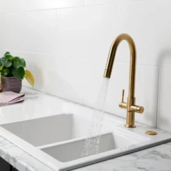 Clearwater Topaz Twin Lever Mono Kitchen Mixer With 'Twist & Spray' Spout And Knurled Handles - Brushed Brass -Vado Shop clearwater topaz brushed brass mono kitchen mixer lifestyle 2