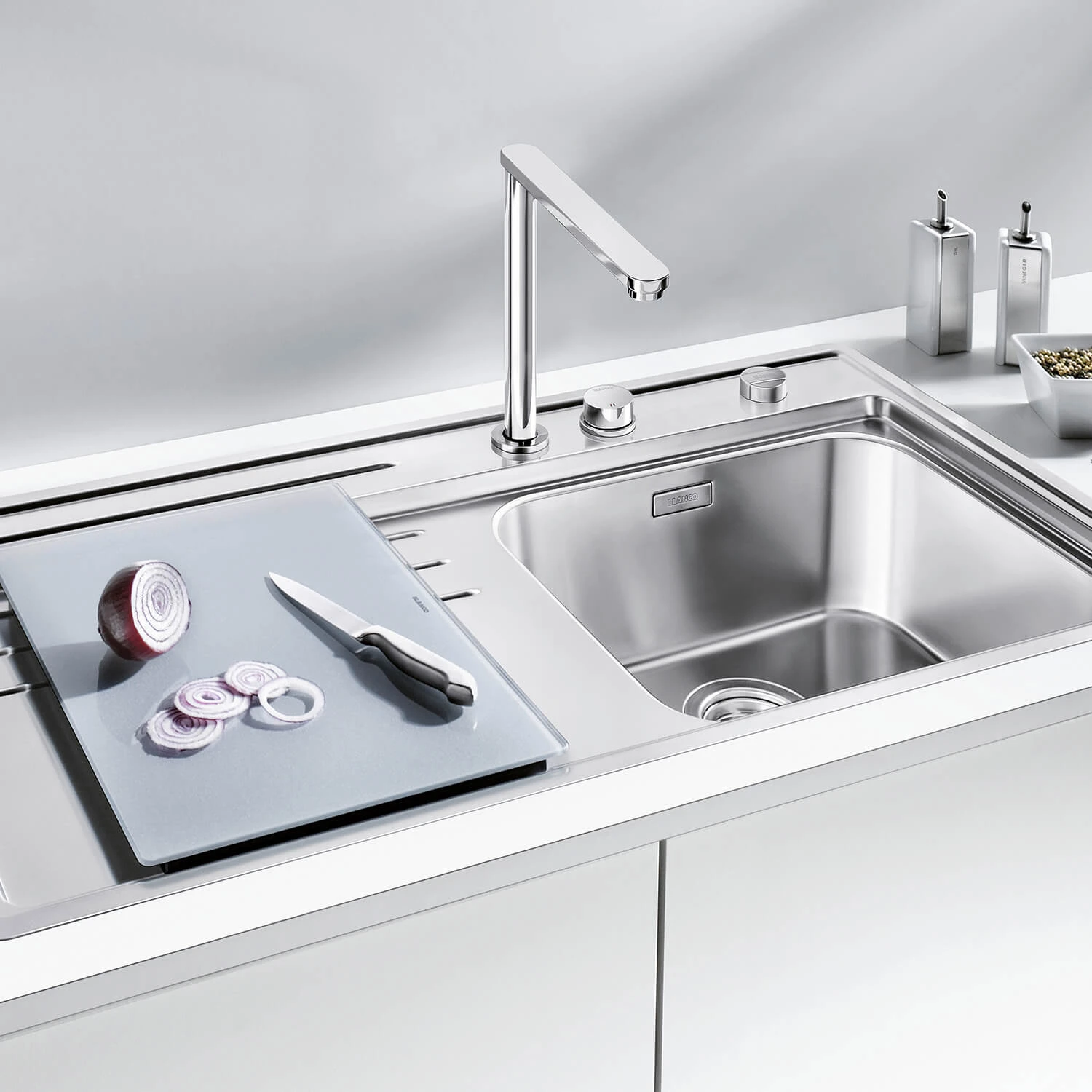 Blanco Eloscope-F II Chrome Retractable Mono Kitchen Mixer Tap 3 Blanco Eloscope-F II Chrome Retractable Mono Kitchen Mixer Tap - Image 3