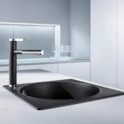 Blanco Linee-S Single Lever Pull Out Kitchen Mixer Tap - Alumetallic & Chrome 27 Blanco Linee-S Single Lever Pull Out Kitchen Mixer Tap - Alumetallic & Chrome -Vado Shop linee s anthracite lifestyle mid shot