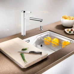 Blanco Linee-S Single Lever Pull Out Kitchen Mixer Tap - Alumetallic & Chrome 36 Blanco Linee-S Single Lever Pull Out Kitchen Mixer Tap - Alumetallic & Chrome -Vado Shop linee s white lifestyle 4