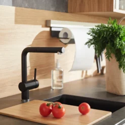 Blanco Linus-S Vario Single Lever Mono Pull Out Kitchen Mixer Tap - Coffee 22 Blanco Linus-S Vario Single Lever Mono Pull Out Kitchen Mixer Tap - Coffee -Vado Shop linus s black lifestyle 1