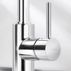 Blanco Mida-S Single Lever Mono Pull Out Kitchen Mixer Tap - Matt Black 9 Blanco Mida-S Single Lever Mono Pull Out Kitchen Mixer Tap - Matt Black -Vado Shop mida s chrome close up lifestyle res