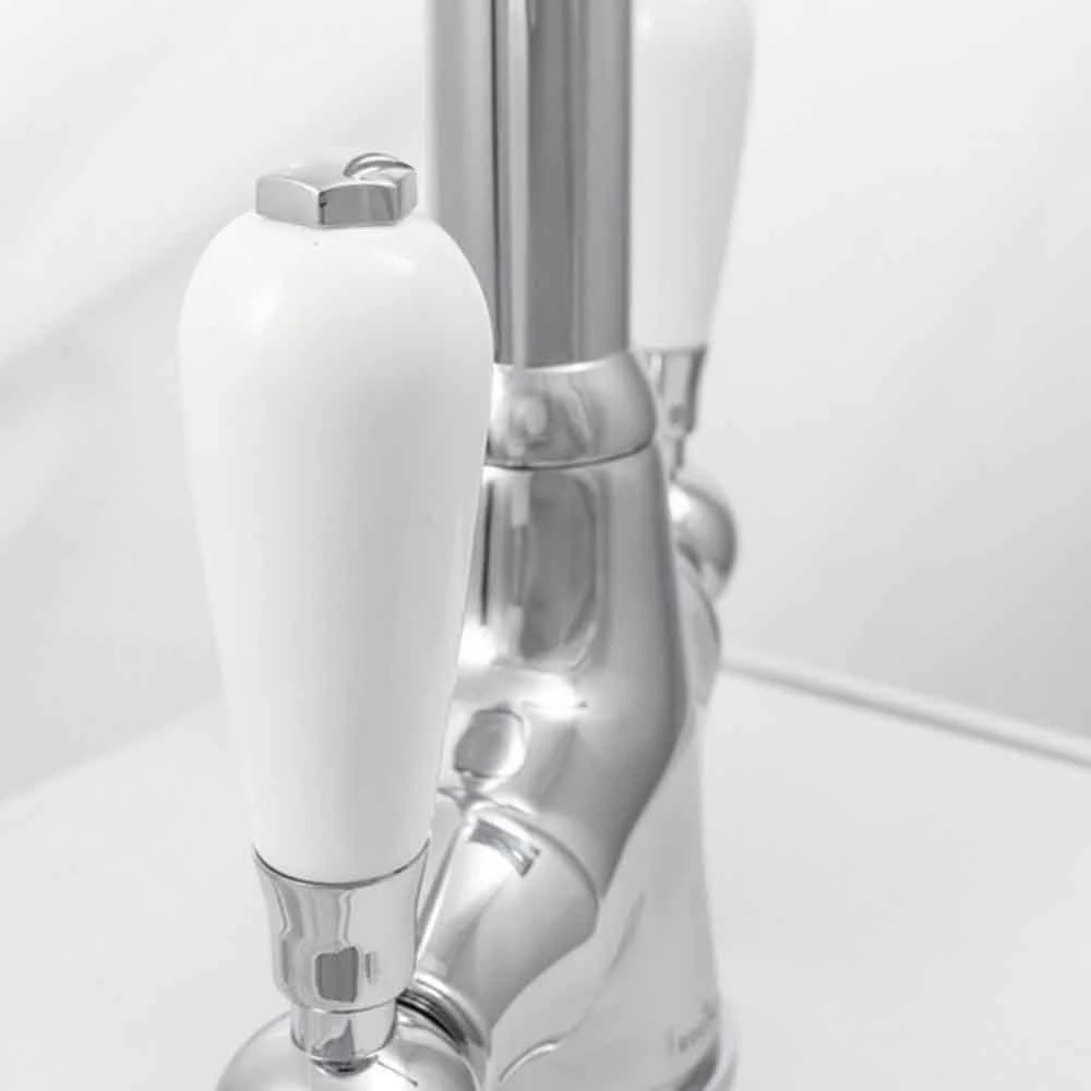 Reginox Elbe WRAS Approved Twin Lever Chrome Traditional Mono Kitchen Mixer Tap 5 Reginox Elbe WRAS Approved Twin Lever Chrome Traditional Mono Kitchen Mixer Tap - Image 5
