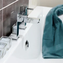 Vellamo Blox Basin Mixer & Bath Filler Pack 6 Vellamo Blox Basin Mixer & Bath Filler Pack -Vado Shop vellamo four bf hero 912 2